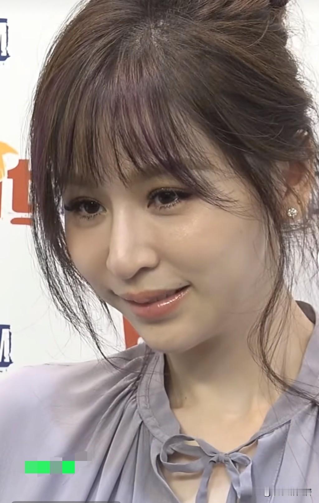 你们发现没，王心凌其实长得真不咋漂亮，只不过这五官凑在一起就绝了，高挺的鼻子加上