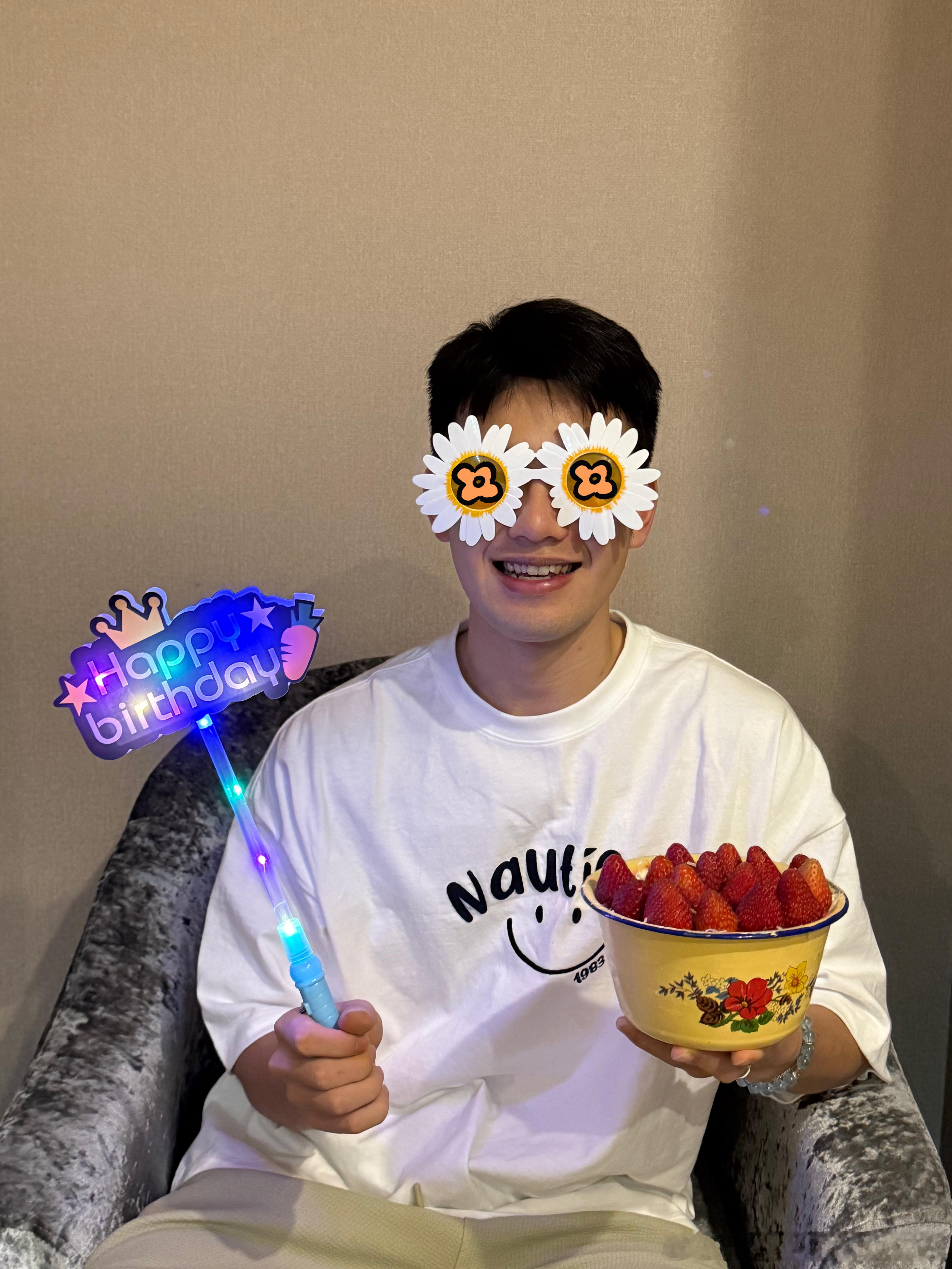 嘎嘎嘎嘎嘎嘎笑不行了可爱呢​​​
