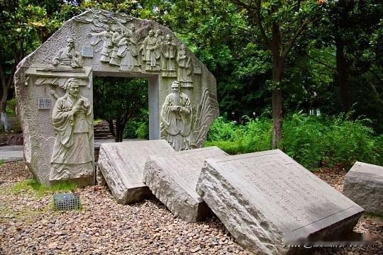 地名由来：从“奉贤泾”到“敬奉言子”奉贤地名的演变，经历了一个从地理实体到文