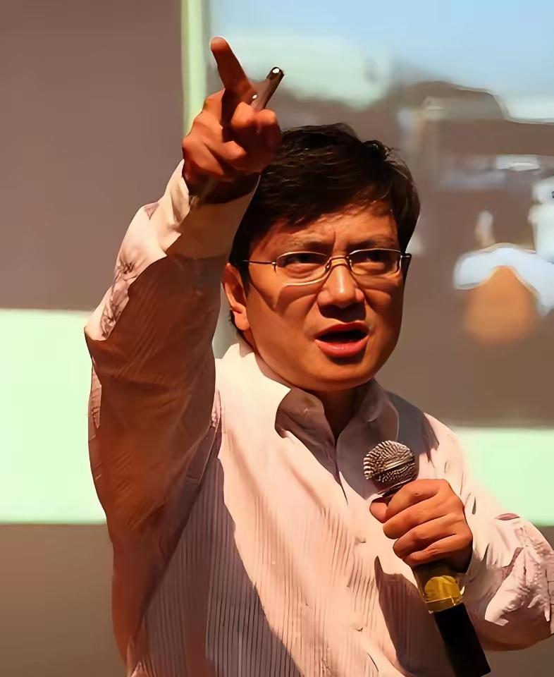 郑强教授又抛出惊人言论，他说中国是人口大国、劳动力大国，人工智能若废了劳动力，社