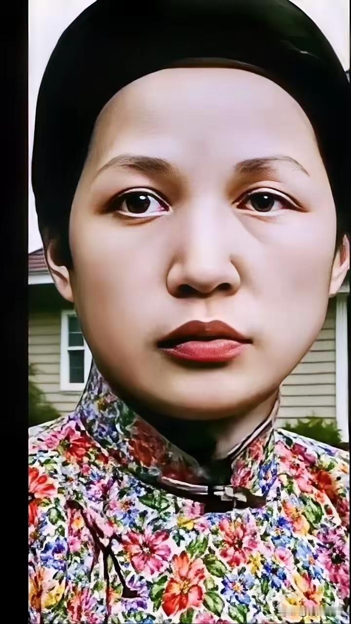 她是近代史上最伟大的女性之一，没有这个女人，就没有我们今天的幸福生活。​​她