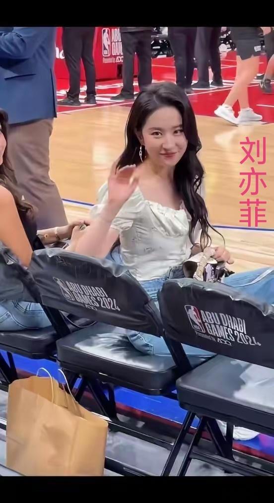 刘亦菲盛世容颜风情万种刘亦菲