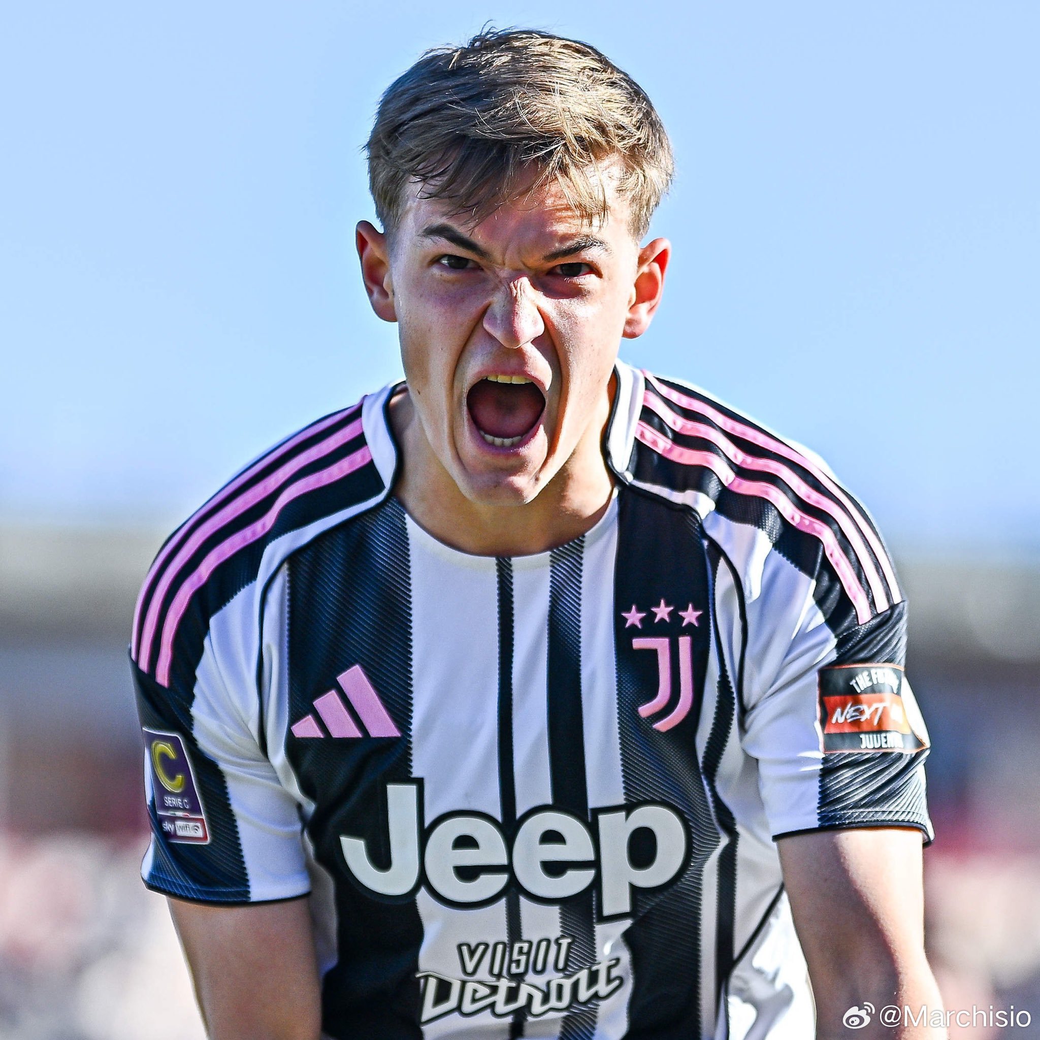 米兰体育报：尤文新生代的大奥帝星普茨卡本赛季在意丙联赛中表现出色，作为一名左后卫