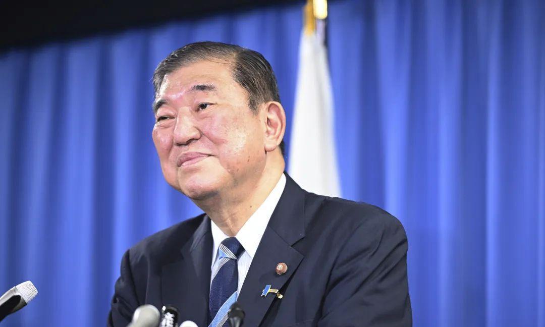 麻生太郎要求石破茂辞职的时候，万万没想到日本的民意也会来反噬他自己。选举失利后
