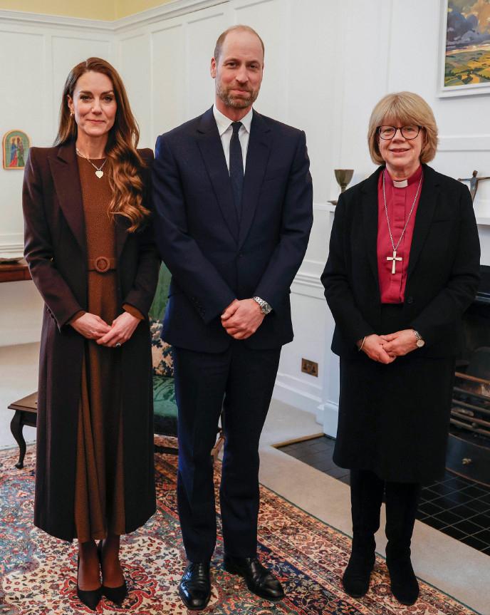 看到凯特王妃的头发，我真的好想知道，这是真的吗？怎么美得这么不真实，这么像童话里