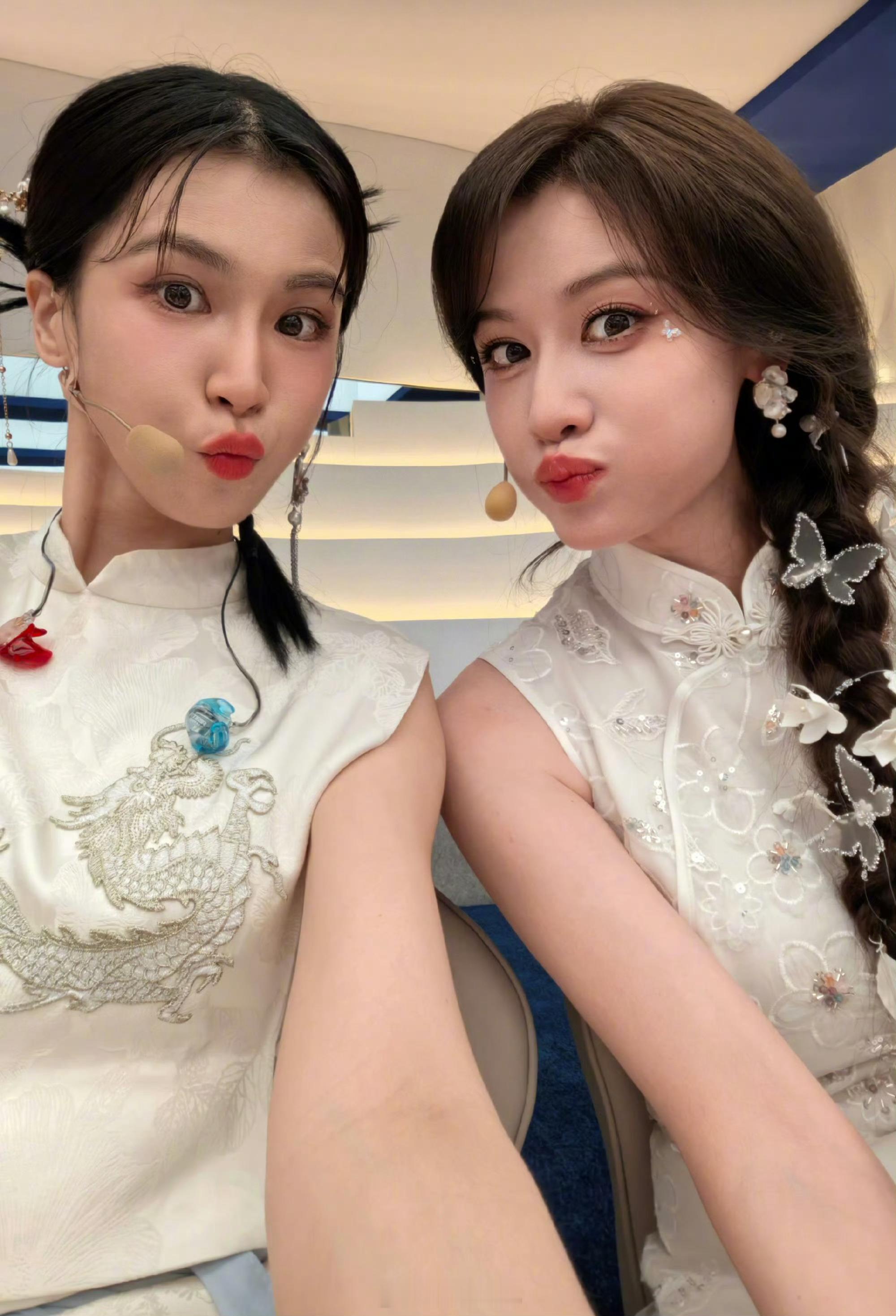 曾沛慈和姐姐们的合照📸浪姐日记浪姐乘风2026