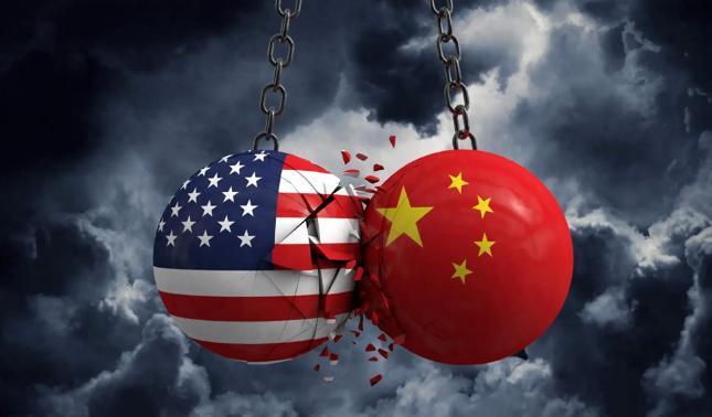 中美之间，已经没有回头路了。美国手里的绳子，已经勒住中国经济的咽喉；而中国手