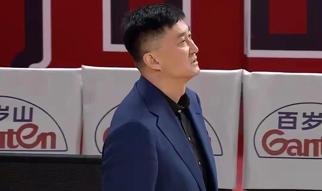 杜锋这步棋下得妙！广东“故意”跌第五，季后赛或全部主场作战关注CBA的球迷