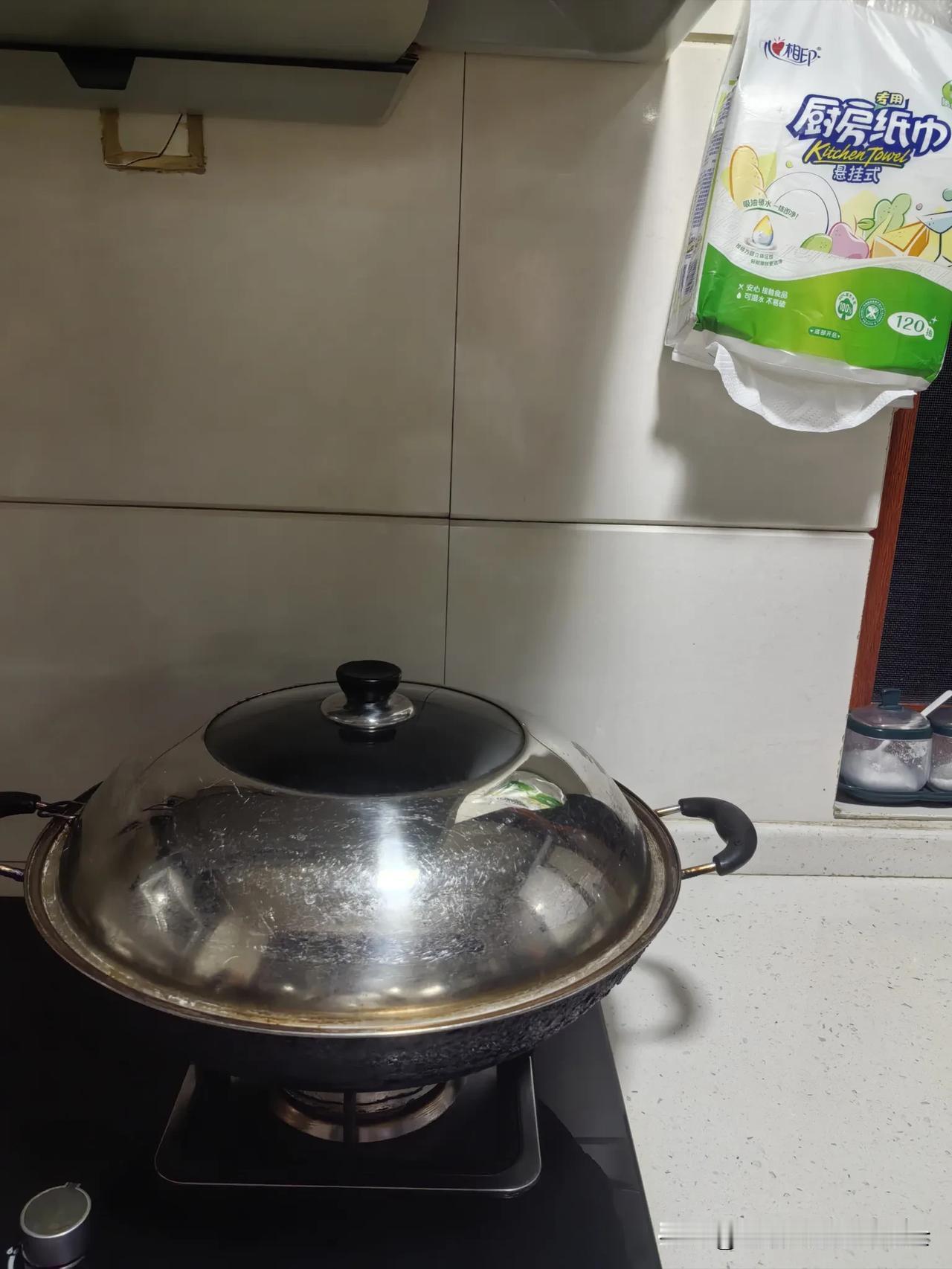 女儿昨晚给我下了最后通牒：妈，以后你再烧空锅，我肯定要惩罚你10000元，而且这