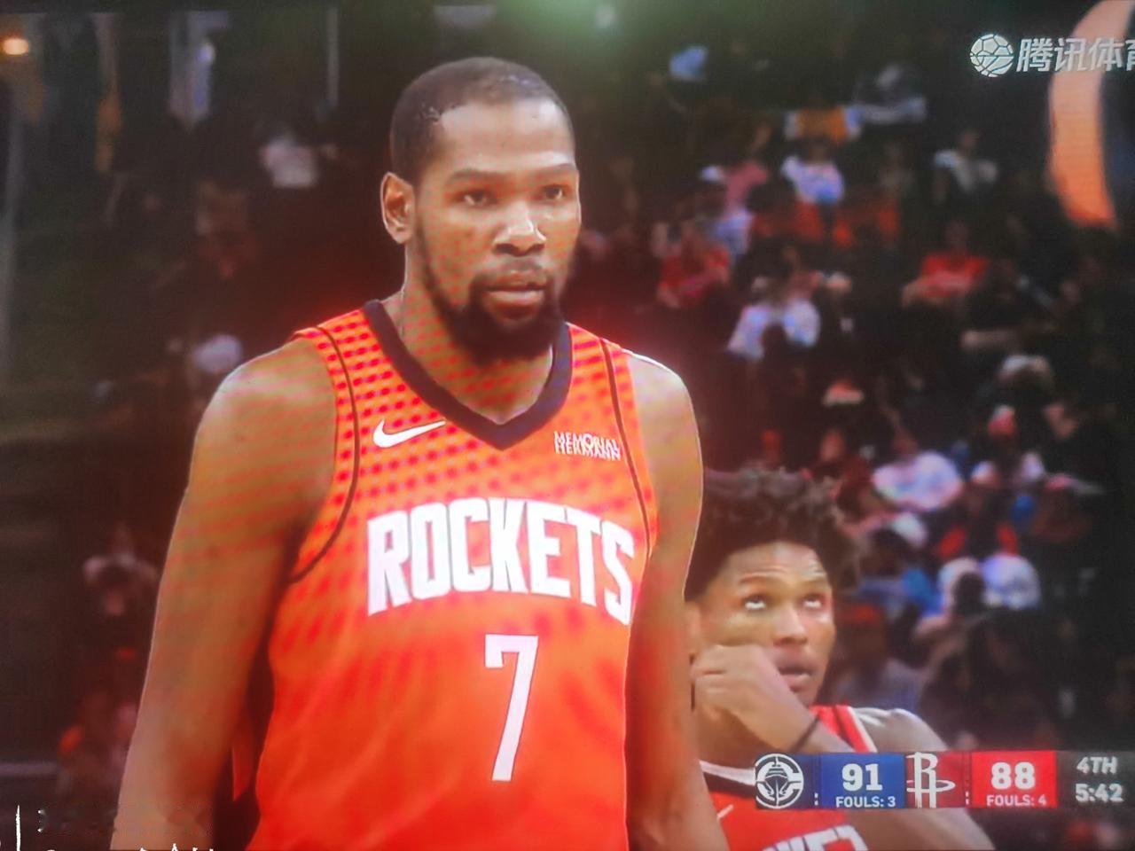 有始无终的火箭队火箭vs快船第二场，火箭102-105，不敌