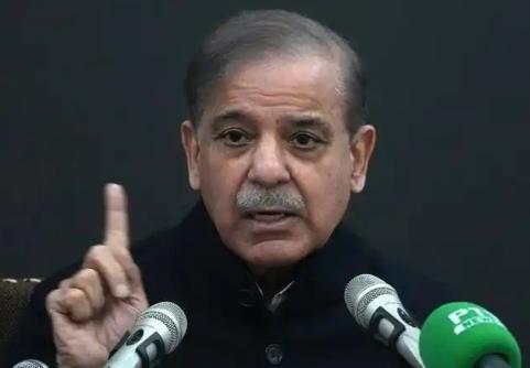 巴基斯坦也下场了！巴基斯坦突然重兵挺进沙特，带的全是清一色的中国防空导弹，这根本