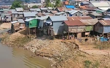 有些国家穷，是很难理解的，就如柬埔寨，18万平方公里的土地，75%是平原，人口还