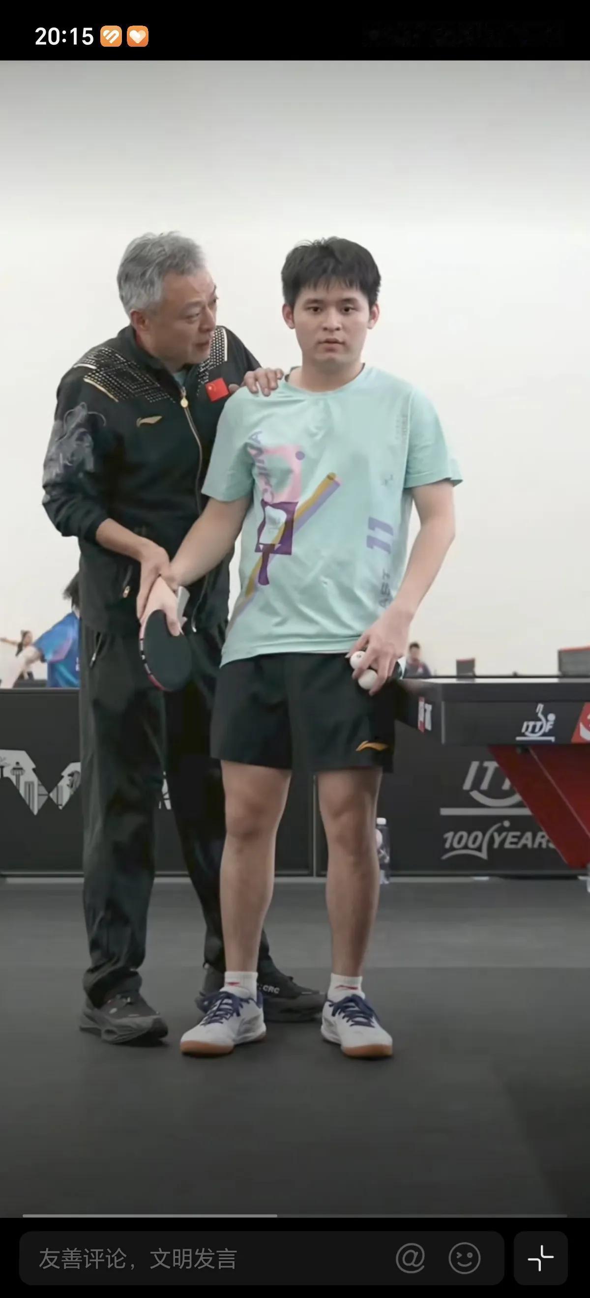 新加坡大满贯赛，乒协副主席，中国乒乓球队总教练秦志戬指导，亲自指导林诗栋，秦指导