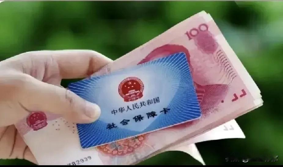 养老金重算补发陆续开始，事退人员补得更多吗？随着各省市陆续公布2025年养老