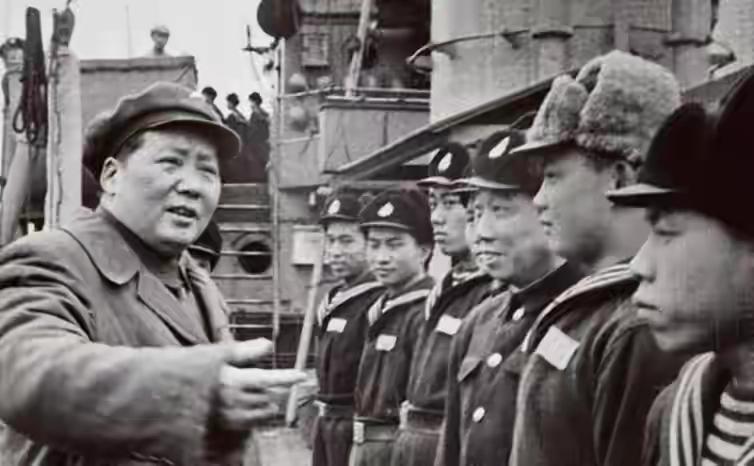 新中国欠苏联86亿，毛主席为何坚持要提前还清？事后才知真高明这笔86亿的巨债