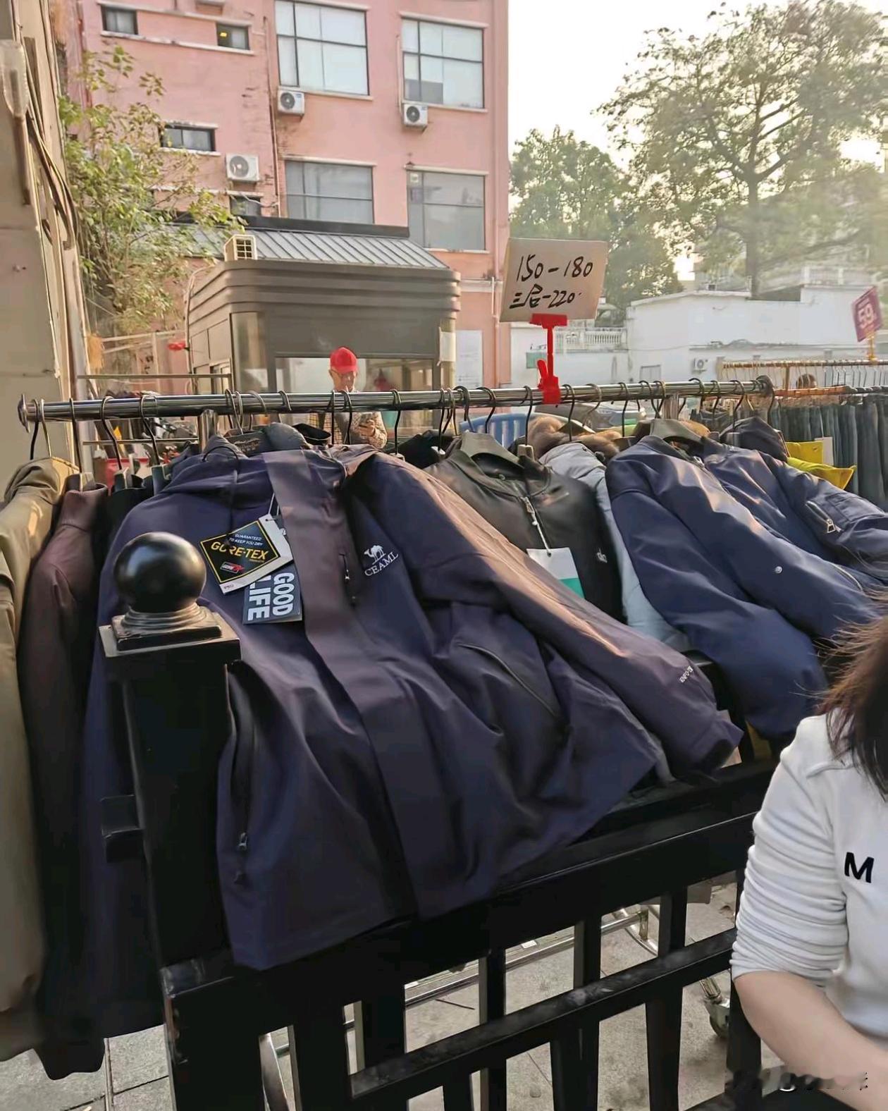 这骆驼比成本价还便宜吧？