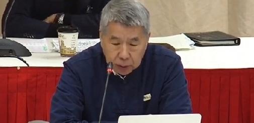 民进党立委吴思瑶今天在弹劾赖台独案公听会上妄言叫嚣称，今天参加公听会的也有他台大