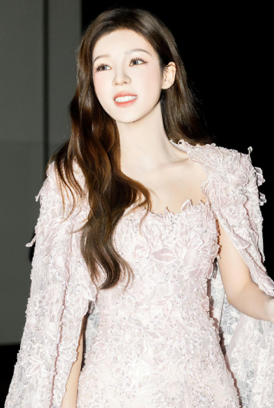张予曦三亚婚纱周走秀！张予曦美成什么了​​​
