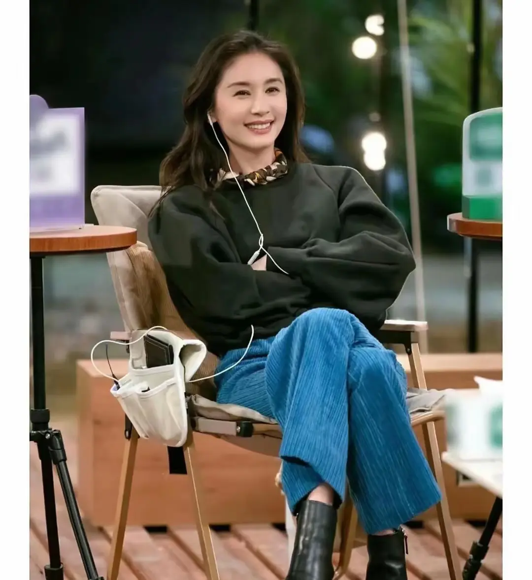 王子文个子不高，穿衣非常有气场的，适合作为小个子女生穿搭范本