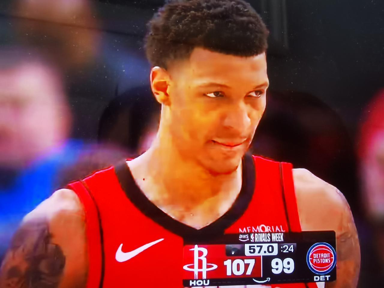 “架王”小贾火箭客场111-104，成功拿下东部第一活塞！背