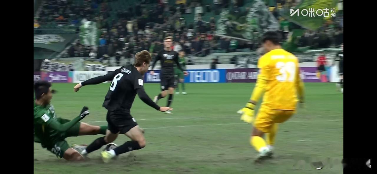 拿了足协杯，也不过尔尔，一场主场1:2宣告了国安2025年大结局！一场极其鸡