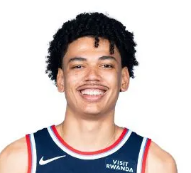 据报道，快船已将新秀后卫科比-桑德斯的双向合同转为标准合同。桑德斯本赛季场均7