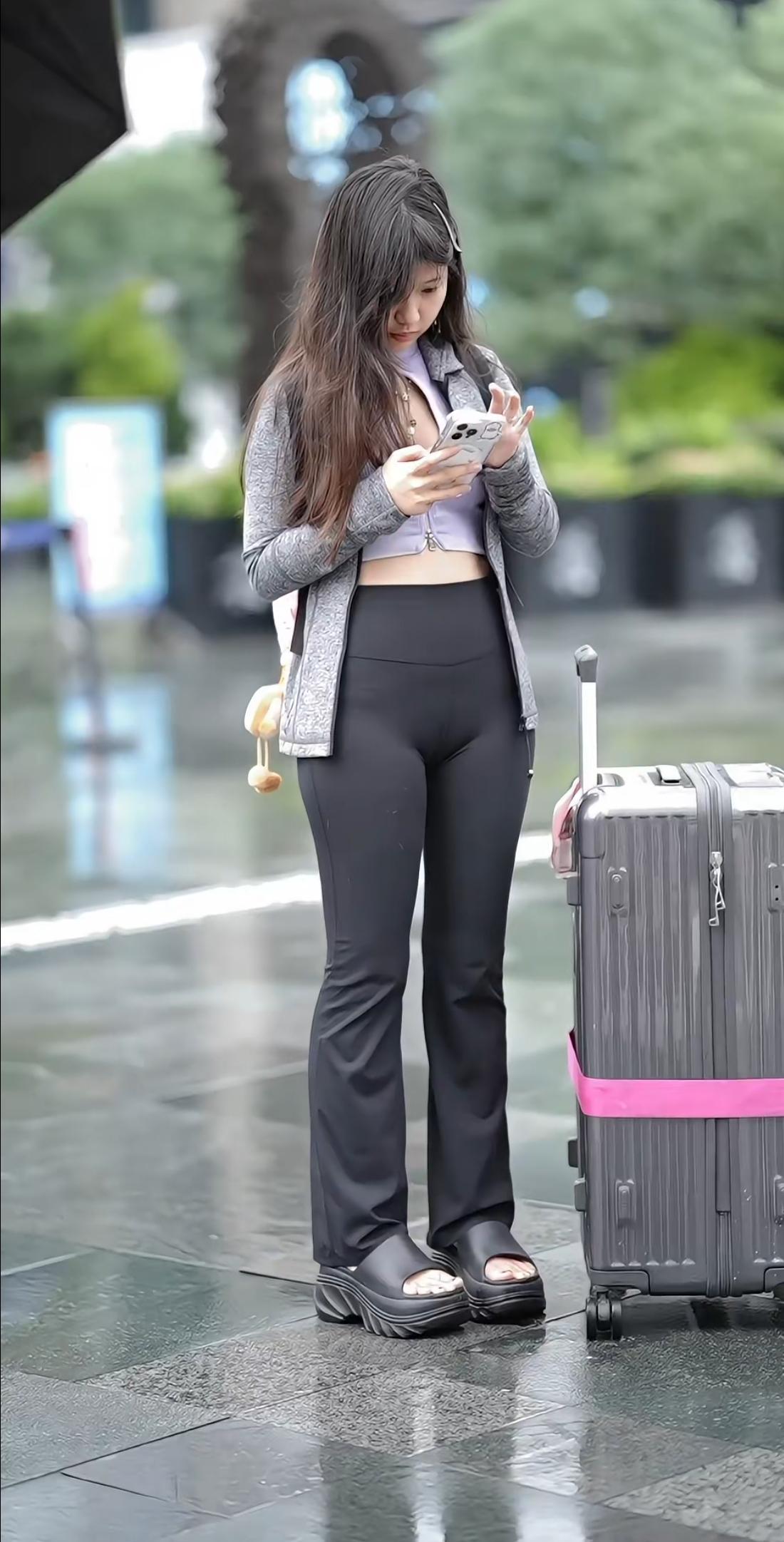 好身材好气质 美女 女神 街头穿搭 大长腿