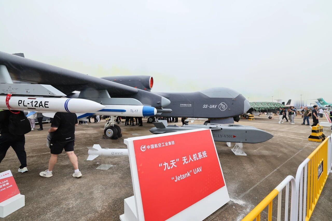 刚刚在渭南蒲城完成试飞的“九天”无人机，其出品、设计与承制均来自西安企业与高校—