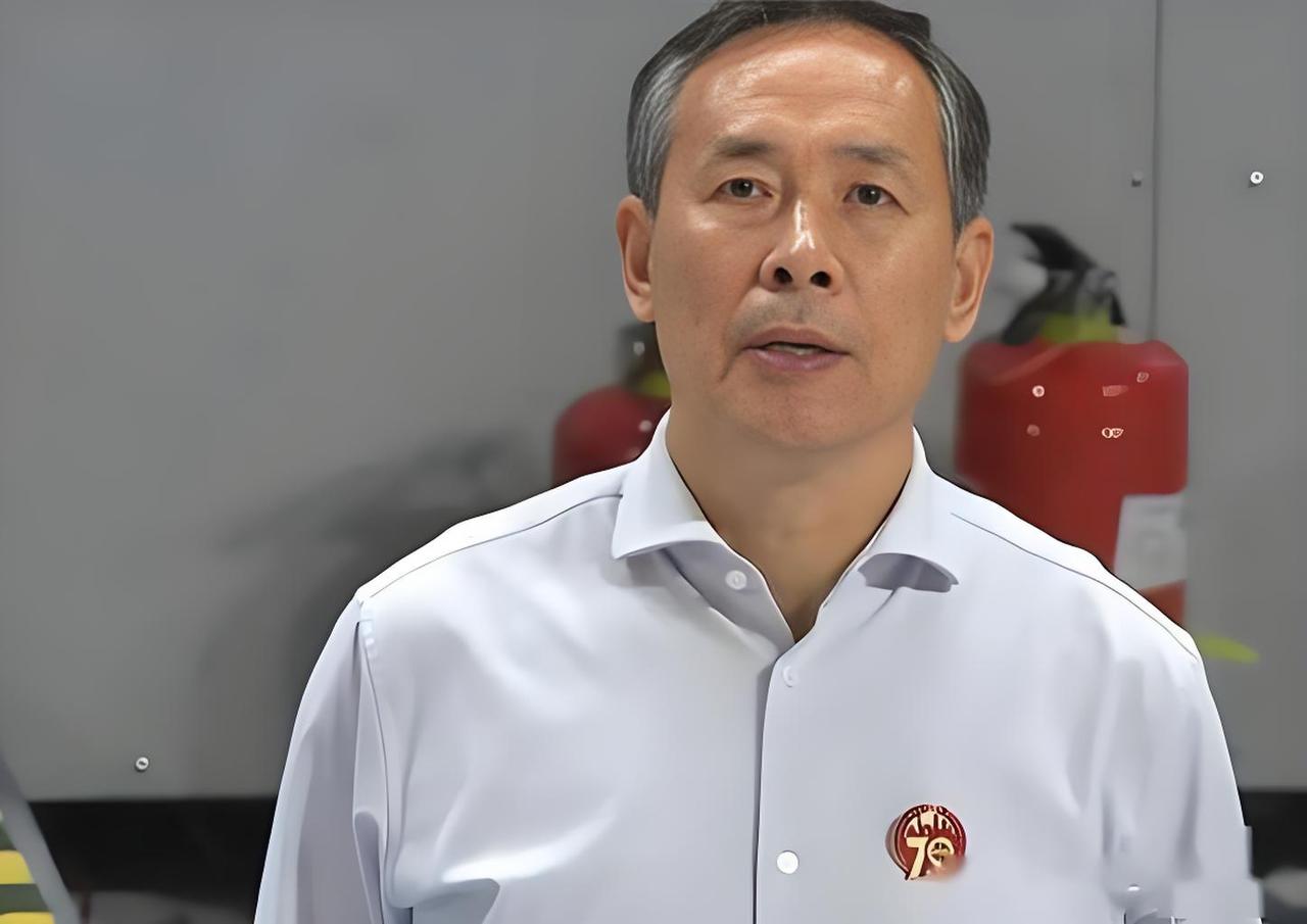 太丢人了[笑着哭]，北京82-85不敌上海，这2人必须为失败负责！1.许利民，