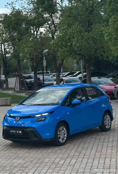 本田飞度好好地车，越改越丑，不会改可以不用强行改😡大v聊车​​​