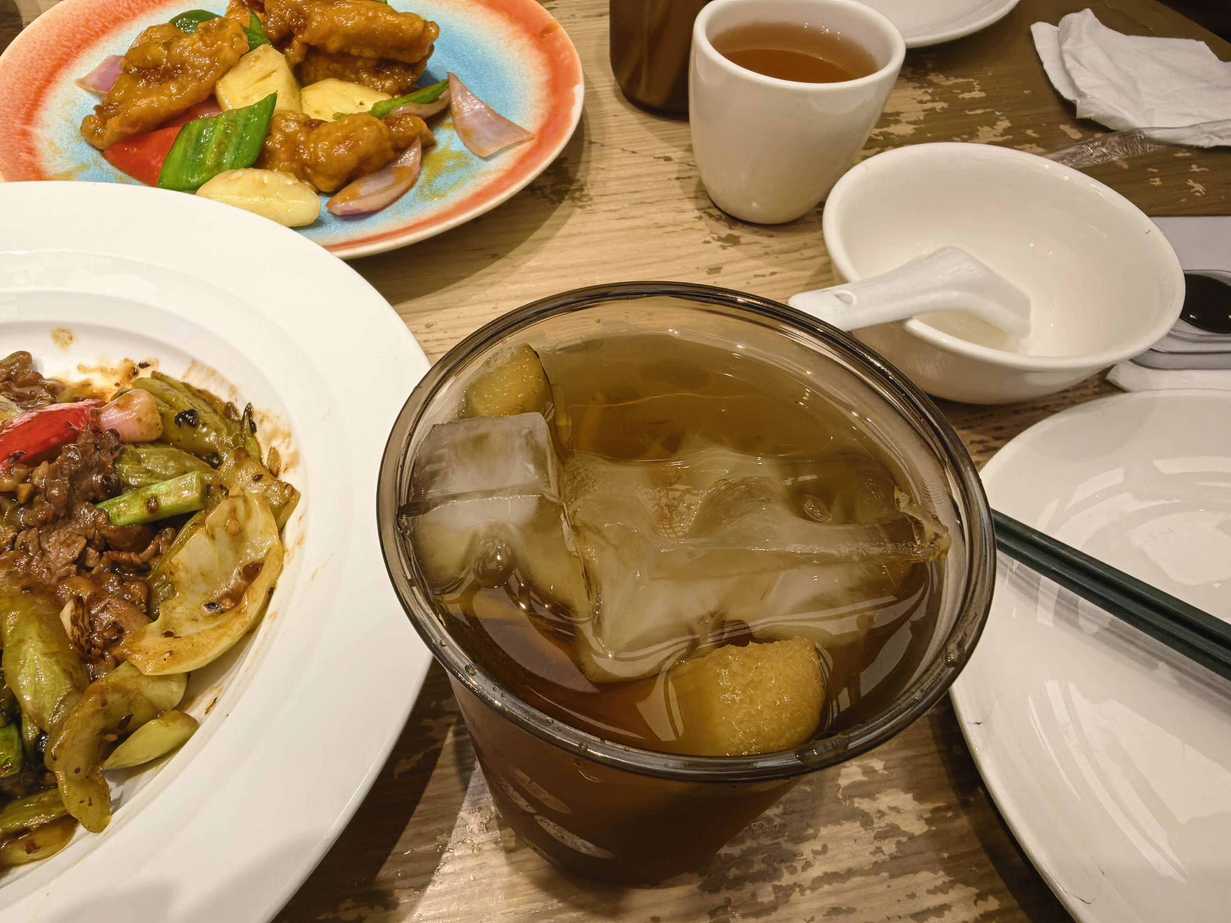 广州第一顿，食鸡，菜心和菜花太好吃了，吃到嘴里是甘甜的。美食美食广州·越秀公