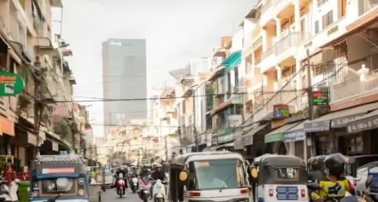 有些国家穷，是很难理解的，就比如柬埔寨，18万平方公里的土地，75%是平原，人口