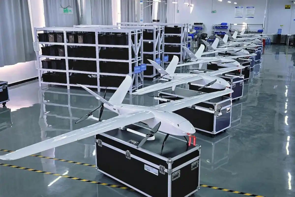 脸都不要了！俄罗斯媒体放出一组数据，说中国每个月能生产出50万架无人机，战时还能