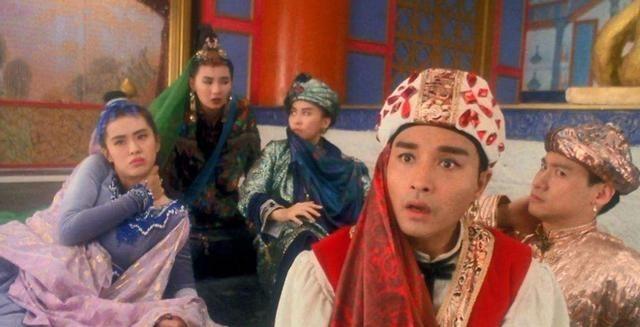 1993年，刘镇伟筹拍《东成西就》，他用30万片酬邀请钟镇涛客串，钟镇涛非常不满