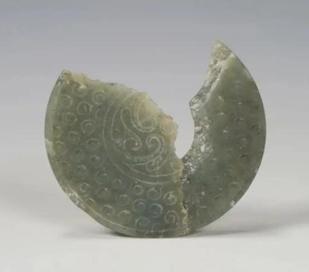 秦始皇的“奶奶”，找到了。咸阳机场旁挖出一座“亚”字形大墓，258件文物重见