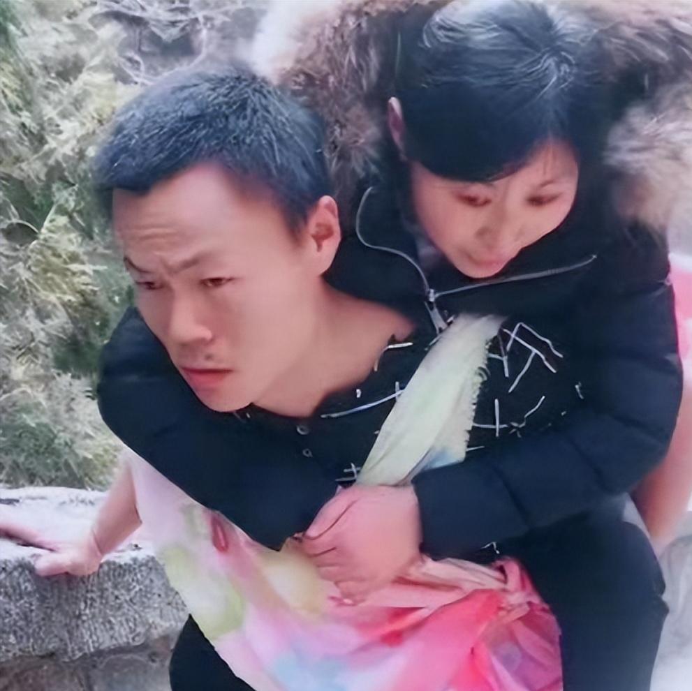 [点赞]2008年，山东21岁女子为爱翻墙私奔摔成瘫痪，男友知道后，不惜与父母
