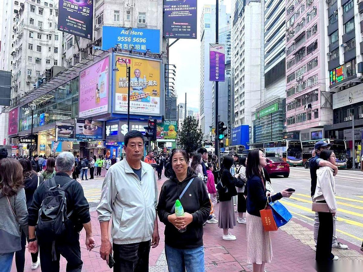 我闺女说了，出来旅游是享受的，不是来遭罪的。一句话，给我干沉默了。全程打车，