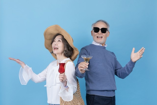 老年夫妻相处秘诀：人到老年，跟老伴过日子，其实就讲究一个“少叨叨...