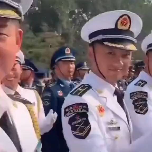 铁血铸魂 ，使命在肩！致敬中国军人铮铮风骨#致敬军人# #铁血军魂# #最可爱的人