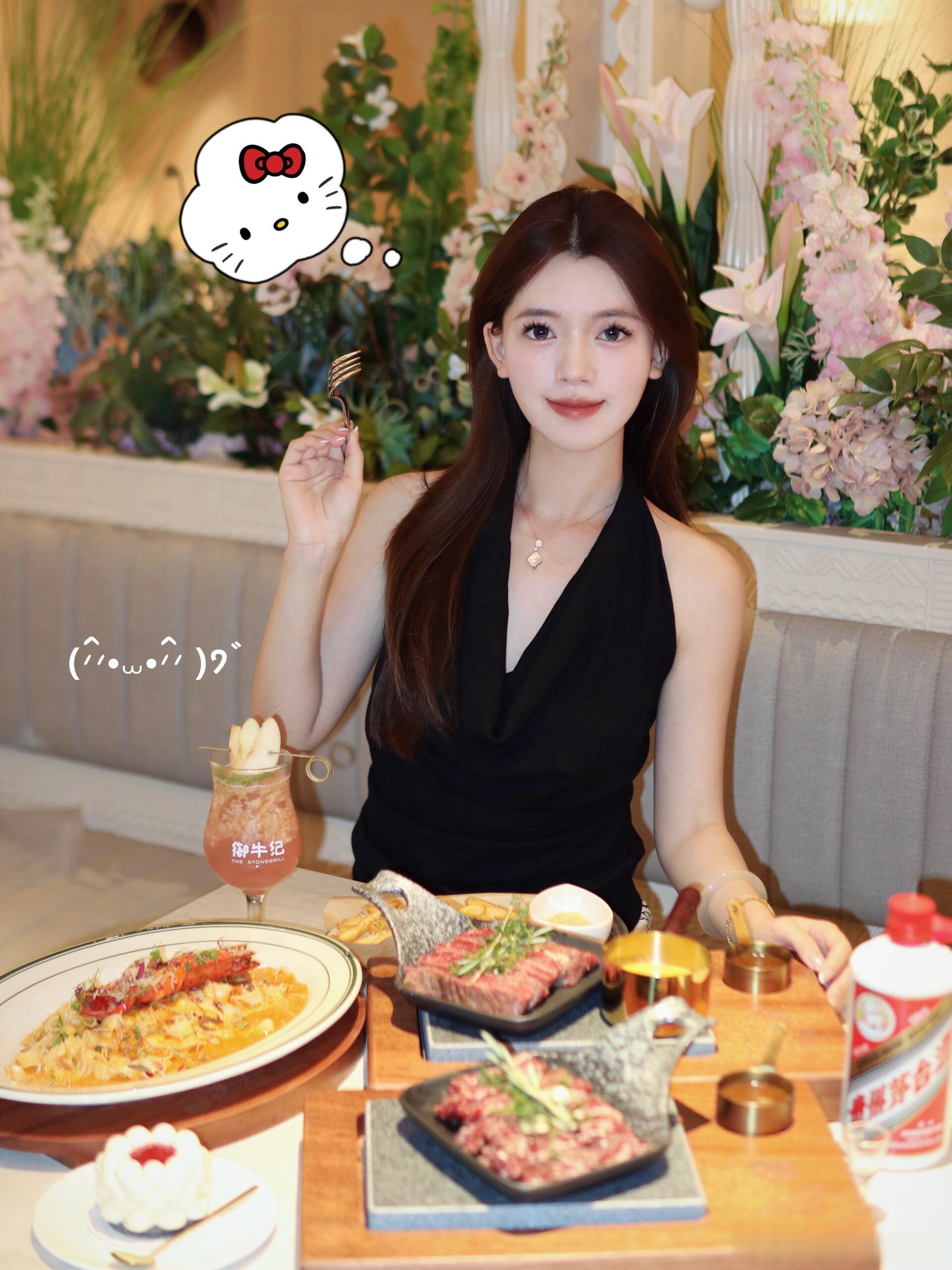 在深圳发现了一个藏在商场里的洛可可花园立刻拉着朋友来吃“漂亮饭”😝还有白酒制作