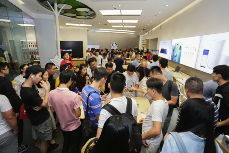 存储的火终于烧到了手机行业，2026年手机行业将全面涨价，便宜手机没了？据供应链