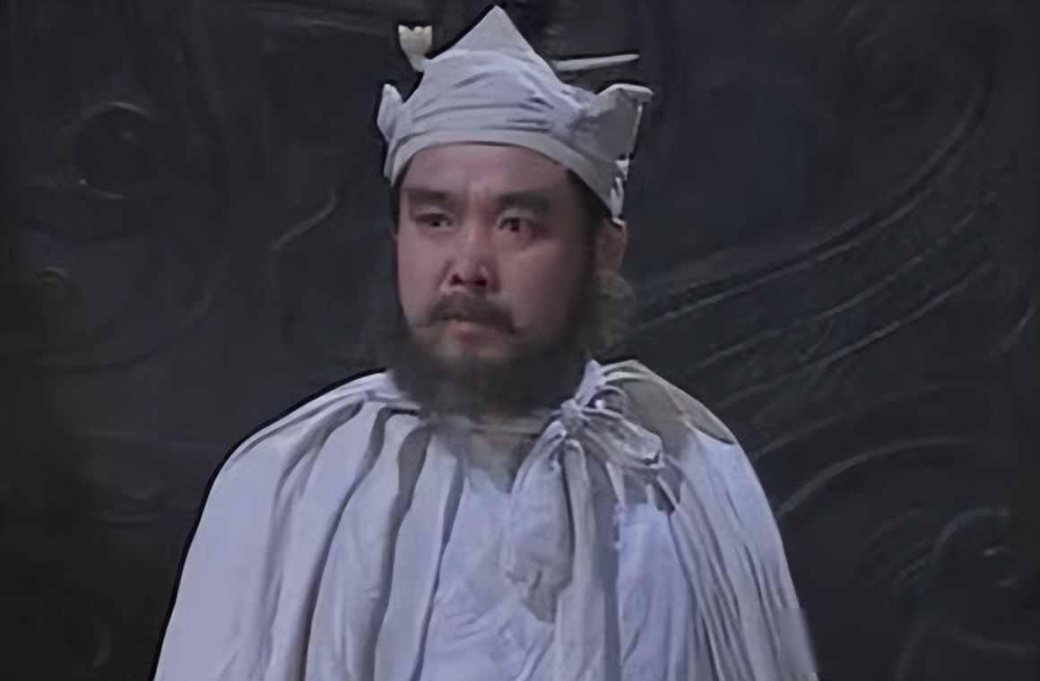 汉献帝最痛恨的人不是董卓和曹操，而是另一位汉贼，他到底是谁？公元一八九年，洛阳