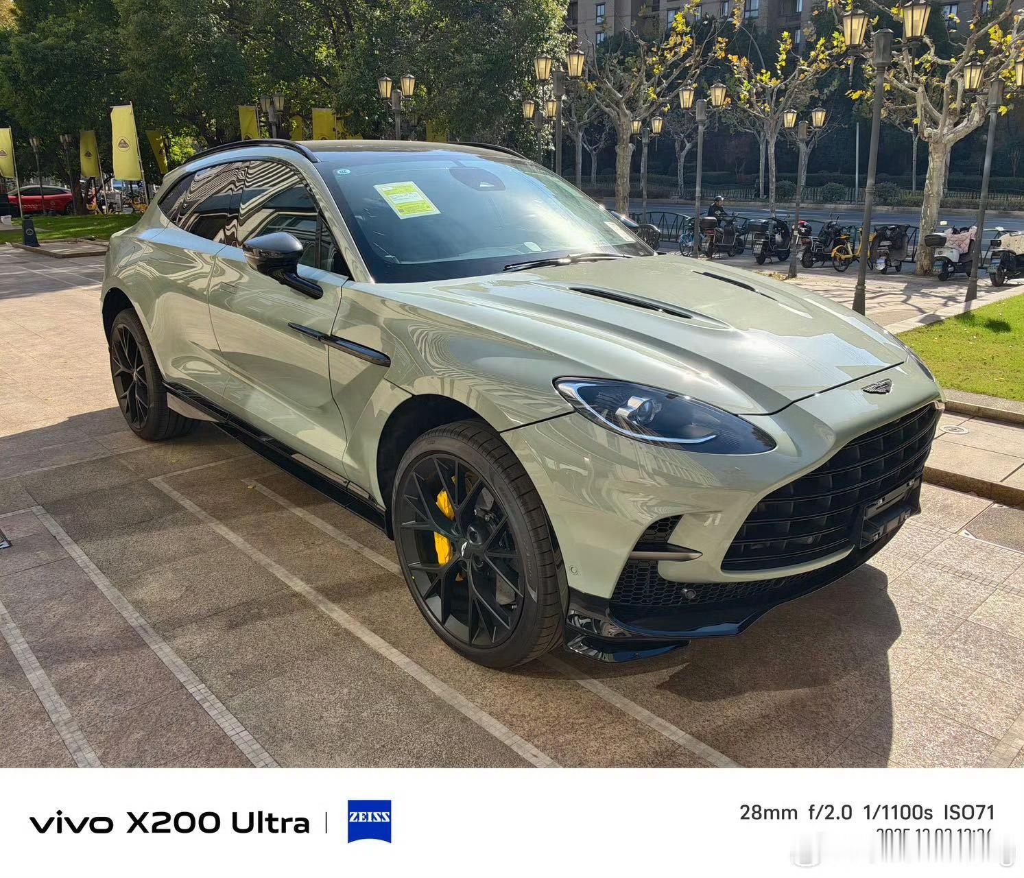 这车优惠200多万……