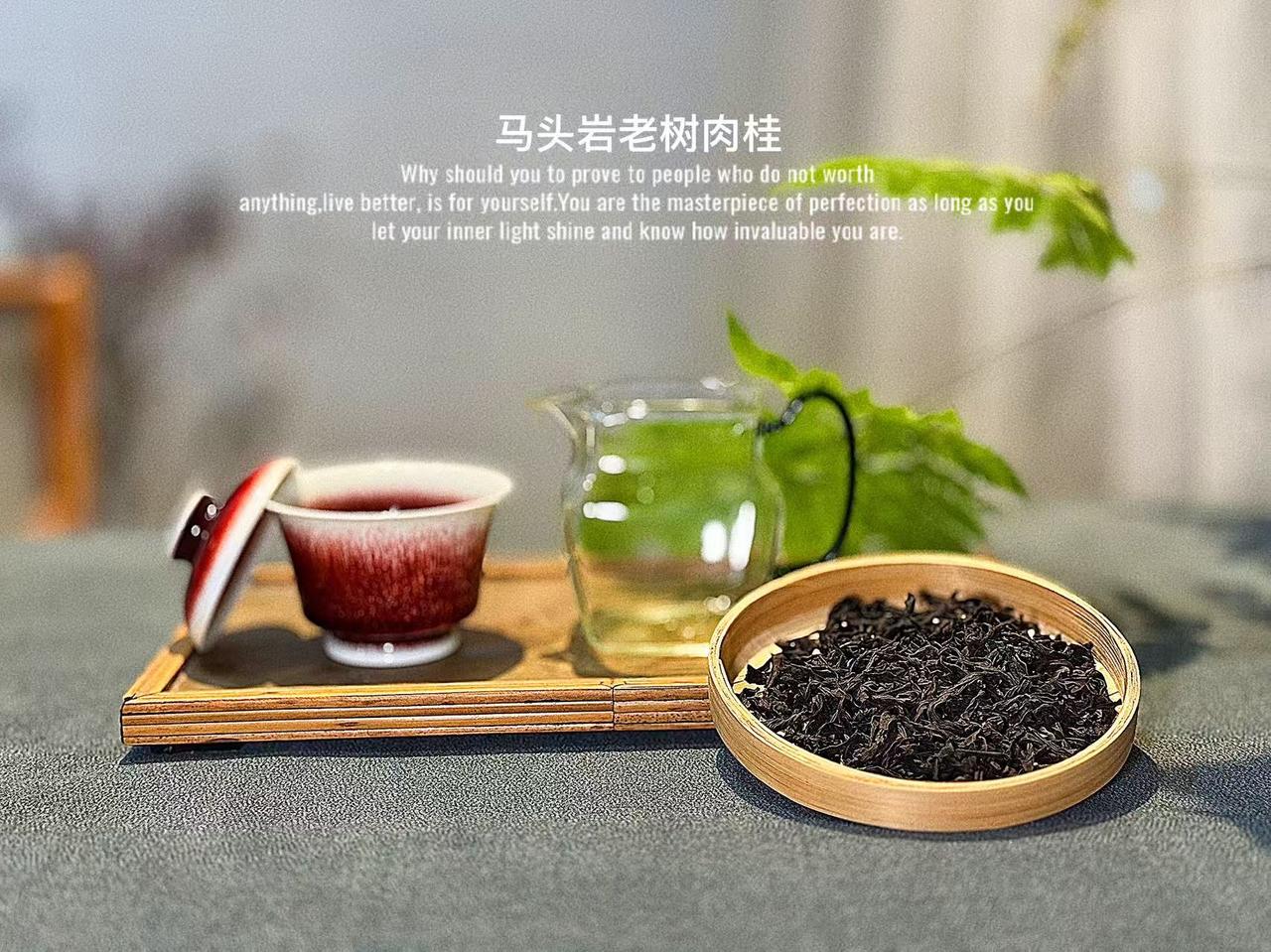 乌龙茶怎么泡更好喝？想要泡好一杯乌龙茶，记住3点小技巧。①水温要沸。茶叶内
