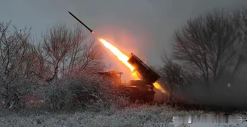 俄罗斯国防部报道，12月23日上午，俄罗斯武装部队使用包括“匕首”高超音速导弹在