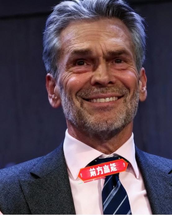 荷兰政府宣布11月7日，荷兰政府表示，欢迎中方为安世中国工厂恢复供货提供便利