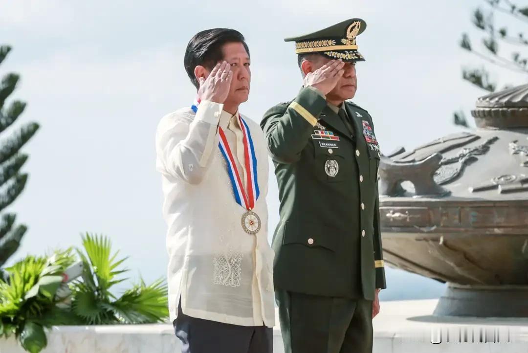 菲律宾总统铁令军方效忠国家，军内派系暗斗，家族下台预言要实现？菲律宾总统小马