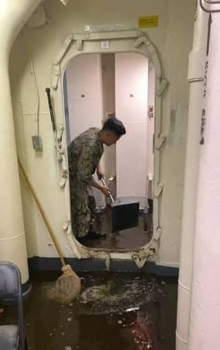 航母上的厕所坏了，这是美国军工体系这些年积累的毛病，终于在“福特号”上集中爆发了