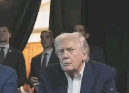 记者：“美国有计划在古巴采取类似行动吗？”特朗普：“古巴活不下去，根源在委