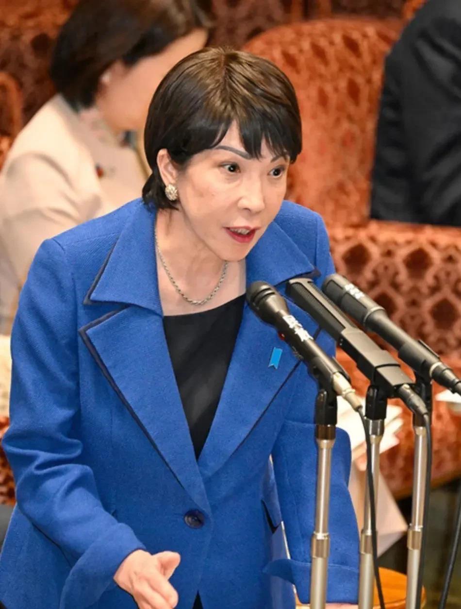 今日中国足够强大，实力至上，不惧任何牛鬼蛇神，东方百万雄师枕戈待旦，都将为国家民